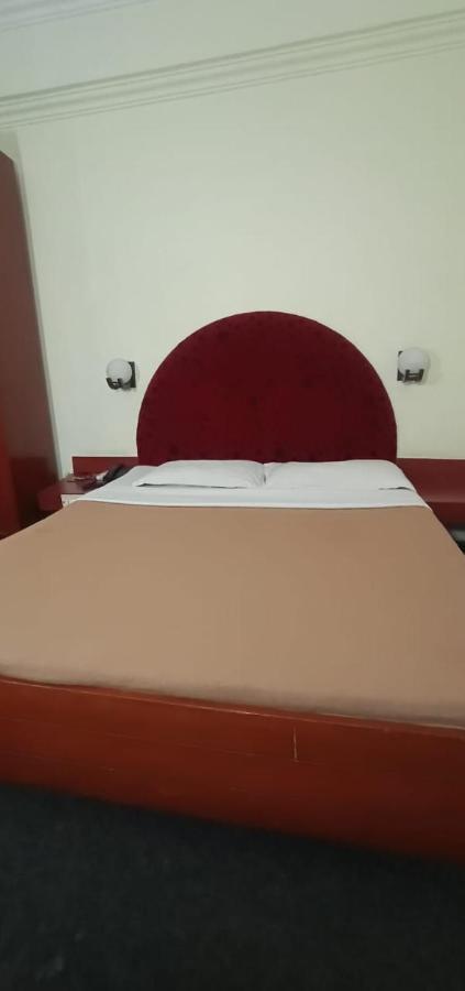 Hotel Goutham Manor Chennai Extérieur photo